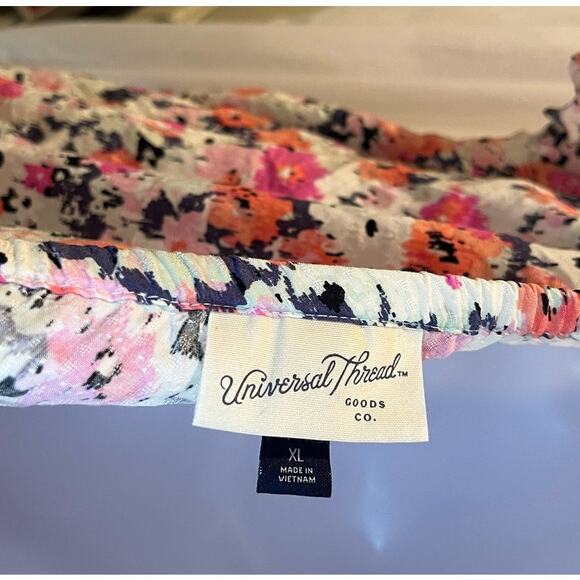 Universal Thread Asymmetrical Floral Crop Top - NWOT - Size XL - Picture 6 of 6